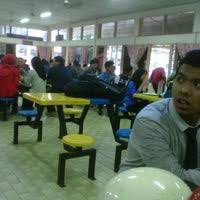 I just wanted to share a little story about my life during my study at the polytechnic ungku omar. Cafeteria Politeknik Ungku Omar 2 Tips