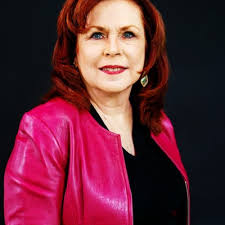 HUGE congrats to Lisa Toombs, our 2024 Griffin Great Award recipient in  OKC!