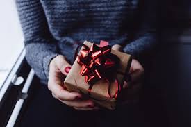 Flowers are one of the most traditional engagement gifts for friends, and they'll instantly brighten anyone's day. The 5 Best Engagement Gifts Moms Can Give Their Children How They Asked