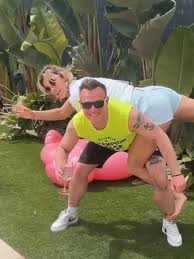 Annalena Baerbock: Wirbel um vermeintliche Nacktfotos der  Grünen-Kanzlerkandidatin