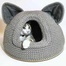 Pin By Esce On Art Felinos 3 In 2020 Crochet Cat Bed Cat Bed Hello Kitty Crochet