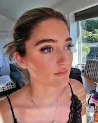 Skin of dreams ✨ Skin is my THING and I can't wait to give juicy, summery,  glowing skin looks this year. Makeup can help create these looks but great  skin starts from