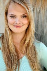 Sarah Edwards's Instagram, Twitter & Facebook