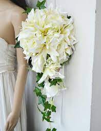 Few wedding bouquets are so unique and creative that they are remembered for a very long time. Vintage Red Beaded Flowers Artifical Flower For Wedding Our House Flower Bouquet Home Living Plants