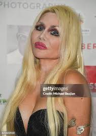 Entertainment lawyer Nadia Davari arrives at Sur Le Mur presents The...  News Photo