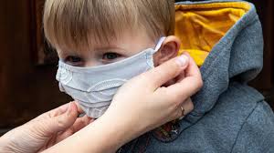Nos conseils et sélections de masques ffp2 pour que vous puissiez vous équiper en évitant d'acheter des masques de mauvaise qualité ou à un prix trop élevé. Covid 19 Mon Enfant Peut Il Se Faire Refouler De L Ecole S Il N A Pas Le Bon Masque
