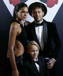 Neymar and bruna marquezine are said to have been engaged in a long distance relationship due to the fact that the footballer plays in france, while the model is neymar is now said to have celebrated a possible £193 million return to the nou camp by attending a surfing competition in portugal. 150 Davi Lucca Ideas Neymar Jr Neymar Neymar Pic