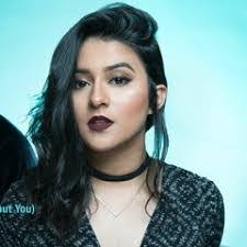 Nida Hussain's Instagram, Twitter & Facebook