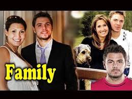 Stan wawrinka split from swiss television presenter ilham vuilloud for the second time in 2015 after 6 years of marriage and 10 years together. Stan Wawrinka Family Photos With Parents Sister Brother Daughter And Wif Stan Wawrinka Famous Sports Sports Gallery
