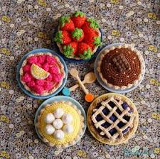 Doudou Maman Papa Et Moi Tartelettes Aux Fruits Tuto Crochet En 2020 Tartelettes Aux Fruits Mini Tarte Aliments En Crochet