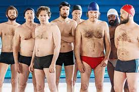 Il est le fils du réalisateur et journaliste serge moati (né en 1946), issu d'une famille juive tunisienne, et de sophie gourdon (née en 1954), énarque, présidente de la troisième chambre de la cour des comptes depuis 2015. Babylon In Berlin Ein Becken Voller Manner Le Grand Bain