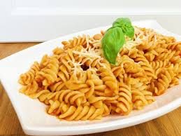 Turkische Nudeln Mit Tomatenmark Buttersauce Salcali Makarna Pasta M Nudeln Mit Tomaten Tomaten Sauce Herzhafte Speisen