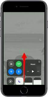 Dec 25, 2019 · an iphone 11 feature leverages the multiple cameras on each model to, in essence, save multiple photos with every press of the shutter: How To Turn Your Iphone Flashlight On Off 3 Easy Ways