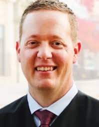McHenry County Judge Justin Hansen Receives Award
