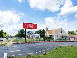 Taylorville is a city in and the county seat of christian county, illinois, united states.2 the population was 11,427 at the 2000 census, making it the county's largest city. Economy Inn Taylorville Updated 2021 Prices