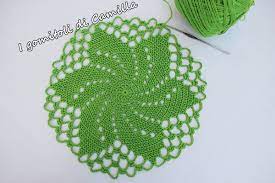 Guarda altre immagini sfogliando questa e altre gallerie fotografiche hanno un aspetto un po' retrò, ma non passano mai di moda. Centrino A Spirale Verde Uncinetto Ricamo Uncinetto Centrini