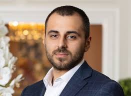 title Meet Daniel Drogo, Food and Beverage Director at The Newbury. With a  background in luxury hospitality and food and beverage, Daniel brings a  passion for delivering exceptional service to our community.