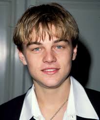леонардо ди каприо я бы с тобой на титанике These Photos Are Proof Leonardo Dicaprio Never Ever Ages Znamenitosti Leonardo Di Kaprio Milye Malchiki