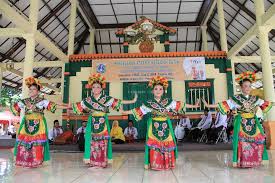 Pola lantai tari kicir kicir. Pengetahuan Gerak Tari Berdasarkan Pola Lantai