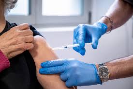Vaccino over 70 in lombardia, quando? Covid Lombardia Online Portale Poste Per Prenotare Vaccini Come Si Fa