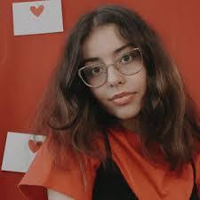 Carol Torres's Instagram, Twitter & Facebook