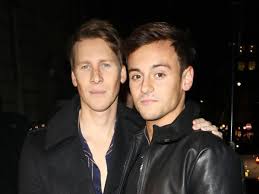 Get to know who is the biological father and mother of the child below. Tom Daley And Dustin Lance Black Welcome First Child Celebrities Celebretainment Com