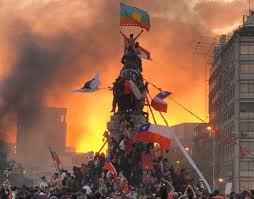 Neoliberalismo ✓ te explicamos qué es el neoliberalismo y cuáles son sus características principales. Chile Contra El Neoliberalismo Comunicado De La Corriente Resumen Latinoamericano