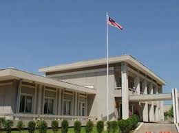 Sebelumnya, 23 september 1963, di yogyakarta sukarno menyatakan ganyang malaysia untuk mereka membalas perbuatan massa di jakarta dengan menyerang kantor kedutaan indonesia di. Prosedur Darurat Staf Kedubes Malaysia Di Korut Bakar Dokumen