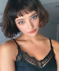 viennaはinstagramを利用しています emerald green eyes ボブ 黒髪 黒髪 オン眉