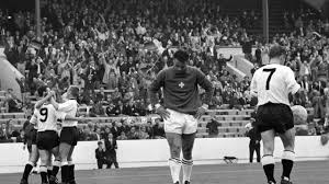 Eusebio (portugal), geoff hurst (angleterre). Coupe Du Monde 1966 La Retro Victoire De L Angleterre En Angleterre Eurosport