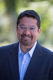 The Hidden Brain: How Our Unconscious Minds Elect Presidents, Control  Markets, Wage Wars, and Save Our Lives: Vedantam, Shankar: 9780385525213:  Amazon.com: Books