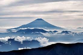 Climbing Mount Fuji Begginer S Guide Packing List And Hiking Tips