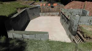 Projekt Poolbau Das Technikhaus Nach Dem Ausschachten Dem Giessen Der Bodenplatte Und Dem Bau Der Mauern War Es Nun An Der Zeit Sich Dem Poolbau Rohbau Pool