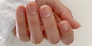 Puedes jugar con los diferentes tonos de café o bien, inclinarte por sólo uno, como sea es un gran color para tener uñas elegantes. 25 Ideas De Manicura Que Son Tendencia Esta Primavera