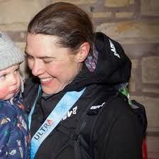 Jasmin Paris becomes first woman to win 268-mile ultra marathon, while  expressing breast milk for her baby