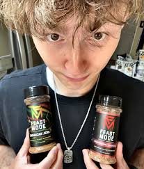 I'm super excited to announce that I will be representing @feastmodeflavors  as an athlete!!