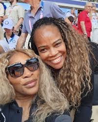 Laniece Phillips's Instagram, Twitter & Facebook