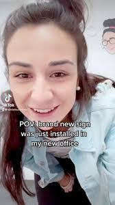 Stephanie Grosse's Instagram, Twitter & Facebook