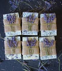 Fabriquer Du Savon 55 Idees Simples A Realiser Et Creatives Recettes De Savon Fabriquer Du Savon Savon Fait Main