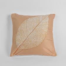 خدادية بحشوة لون بيج منقوشة بورقة شجرة Throw Pillows Beige Pillows