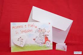 Partecipazione Con Vignetta Degli Sposi Sullo Scooter Partecipazioni Nozze Partecipazione Nozze