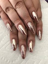 Natural Gel Nails Robust And Fine It S Possible Gold Glitter Nagel Glitternagelkunst Nagel Bling