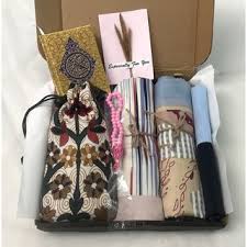 Untuk membantu anda menemukan hadiah yang bisa menyenangkan kerabat anda, sekarang kami akan menjelaskan cara memilihnya terlebih dahulu. Harga Kado Pernikahan Terbaik Mei 2021 Shopee Indonesia