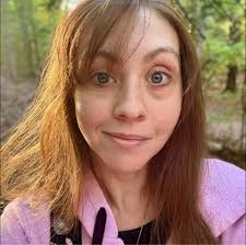 Reminder don't be like these siblings during Thanksgiving. Too grown to be  playing with rubber ducks in their moms room 🙃