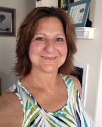 Laura Dunnigan's Instagram, Twitter & Facebook