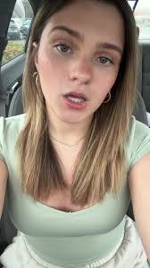 Amanda Hanshaw's Instagram, Twitter & Facebook