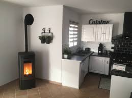 Ils chauffent donc moins rapidement mais ont l'avantage d'être totalement silencieux. Poeles A Pellets Klover Convection Naturelle Accumulateur Fonte Brasier Autonettoyant Wifi De Serie Aubagne 13 Artisan Rge Poele A Bois Granules Et Cheminees A Saint Maximin La Sainte Baume Atrier D Eco