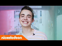 Spotlight 28 Questions For Tim Francis Nickelodeon Deutschland In 2020 Nickelodeon This Or That Questions Deutschland