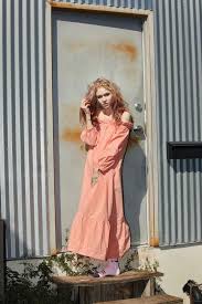 Мэгги кью, люк хемсворт, александра эссоу и др. The Life And Death Of Grimes Wsj