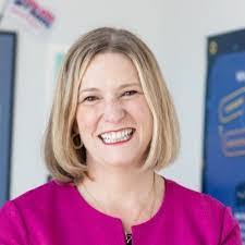 Lisa Poteet's Instagram, Twitter & Facebook